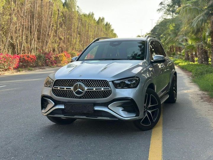 Mercedes Benz GLE350 USA SPEC 2025 Mercedes-Benz GLE 350 4MATIC | Like New | Warranty | 6000 KM | 2.0L Inline-4 | 255 HP
