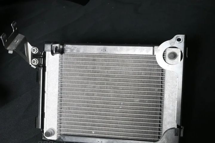 a2225000603   radiator