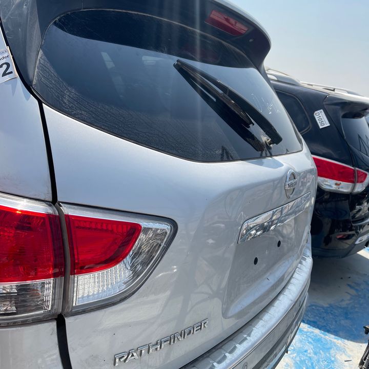 Trunk/hatch/tailgate - 2014 Nissan Pathfinder
