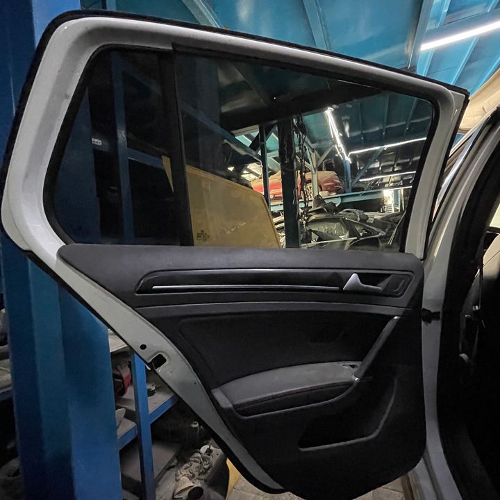 Door (LHB) - 2015 Volkswagen Golf
