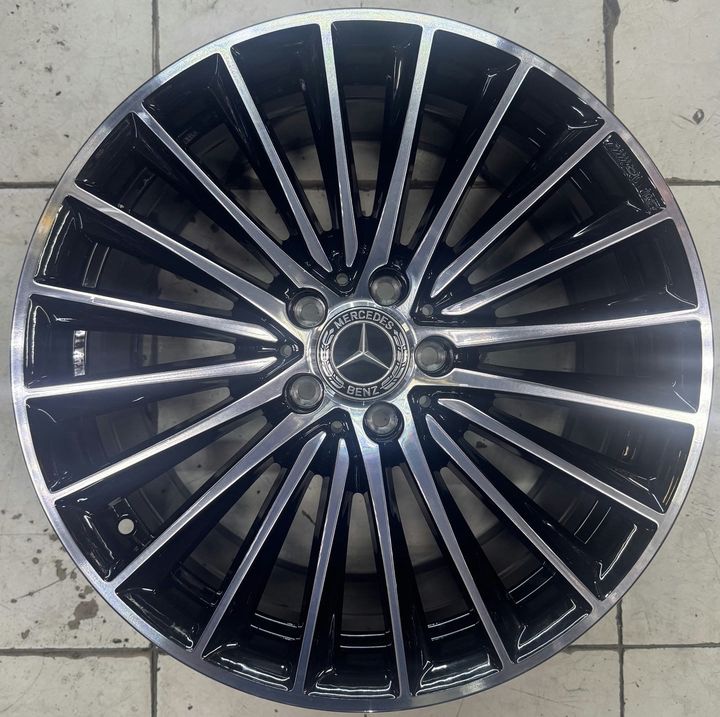 Mercedes Benz- w206 Original wheels C300 AMG
