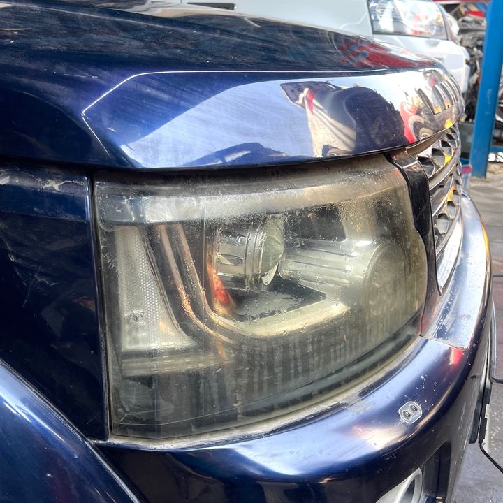Headlight (RH) - 2014 Land Rover LR4