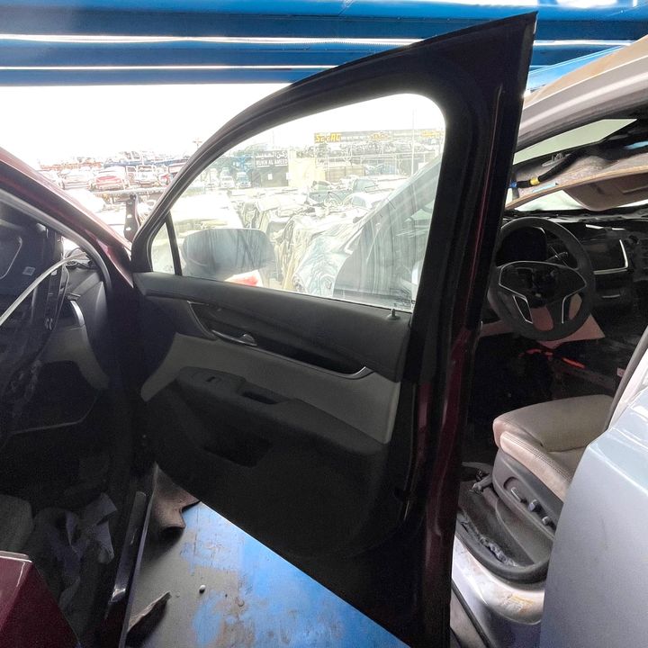 Door (RHF) - 2020 Cadillac XT6