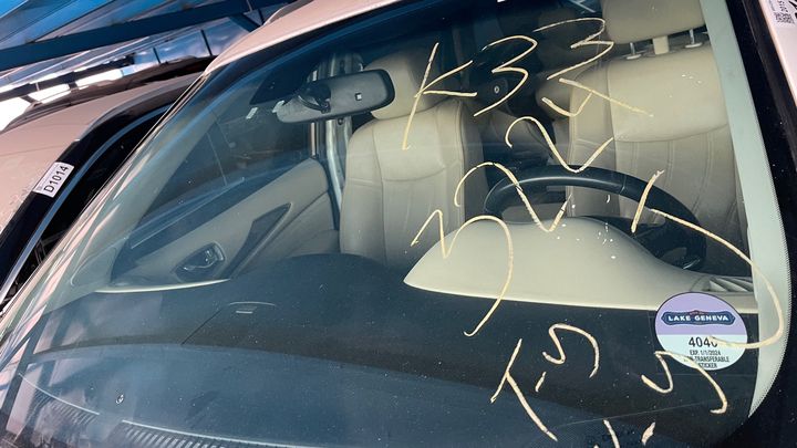 Windshield glass - 2015 Infiniti QX60