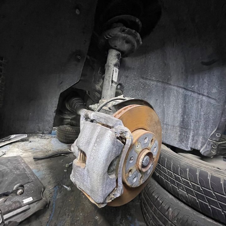 Complete Hub Assembly(LHF) - 2022 Audi A3
