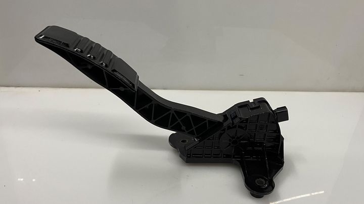 Accelerator pedal - 2015 Ford Mustang