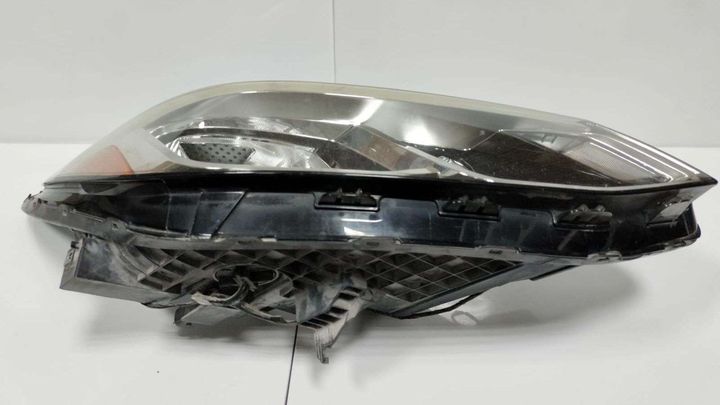 Headlight (RH) - 2018 Chevrolet Cruze