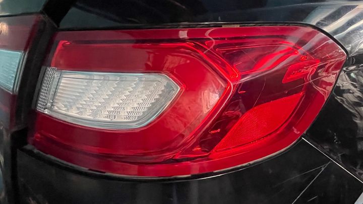Tail Light (RH) - 2016 Lincoln MKX