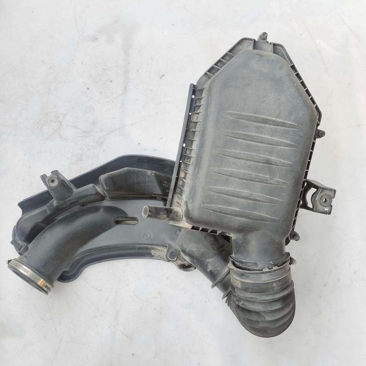 Air cleaner box - 2016 Dodge Charger