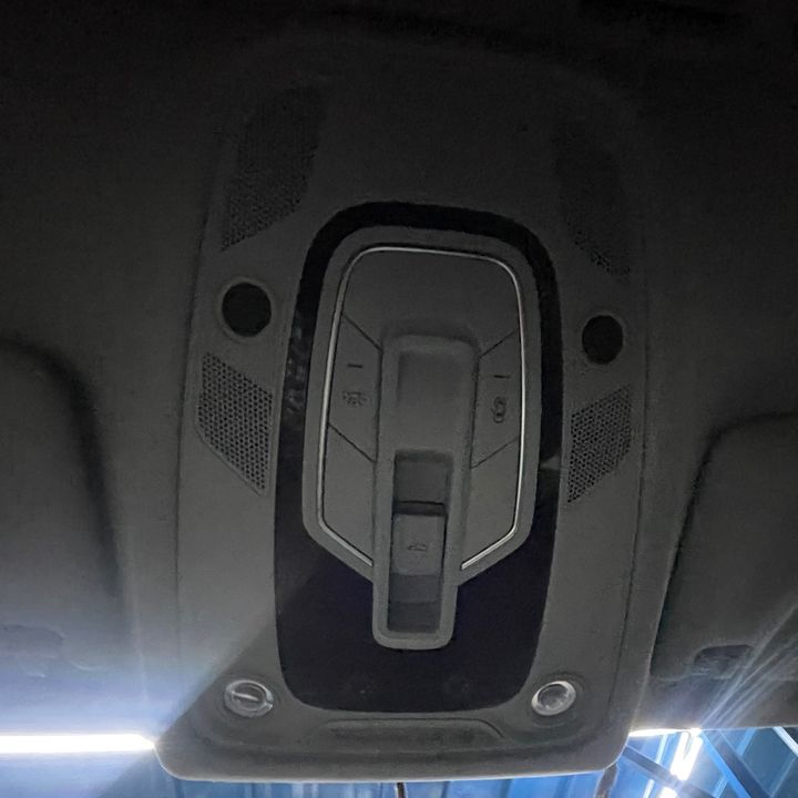 Overhead Console - 2016 Audi A4