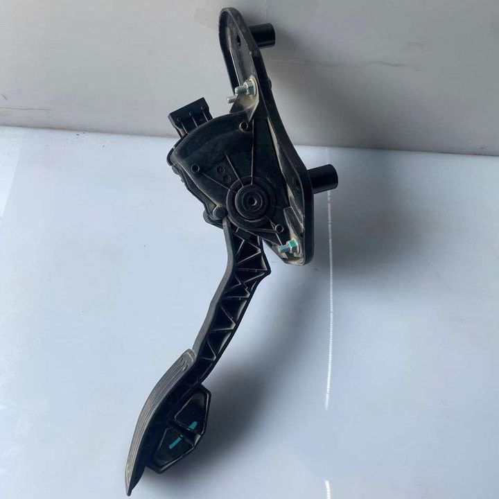 Accelerator pedal - 2013 Infiniti QX56