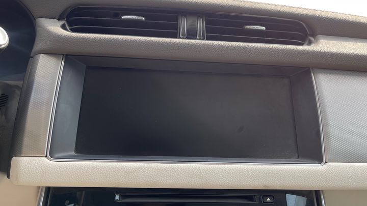 Info-gps-tv screen - 2020 Jaguar XF PRESTIGE