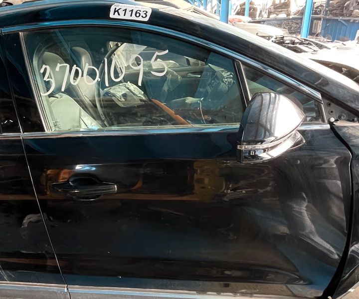 Door (RHF) - 2016 Lincoln MKC Reserve