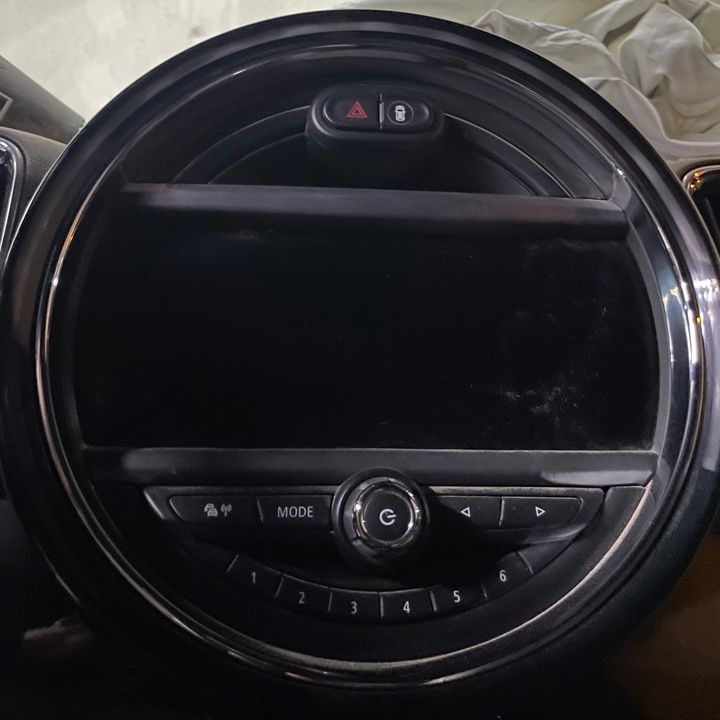 Info/GPS/TV Screen - 2017 Mini Cooper