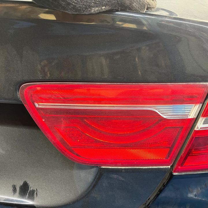 Tail Light (RH) - 2017 Jaguar XE