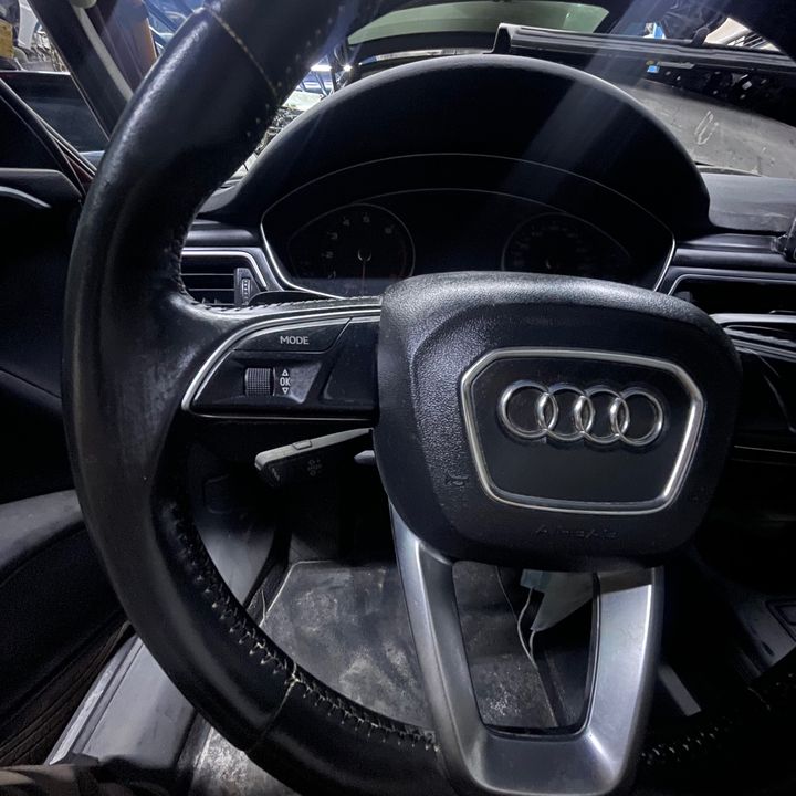 Steering wheel - 2016 Audi A4