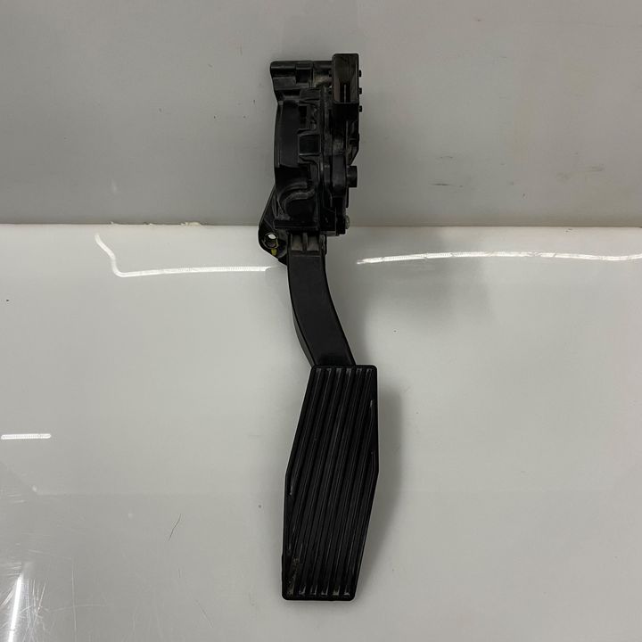 Accelerator pedal - 2013 Chevrolet Malibu