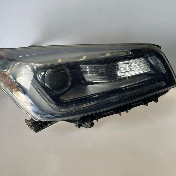 Headlight (RH) - 2015 GMC Acadia
