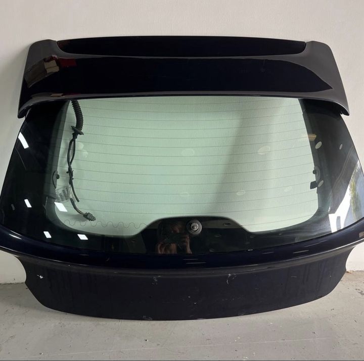 Ferrari GTC4 - Rear lid/ Rear trunk