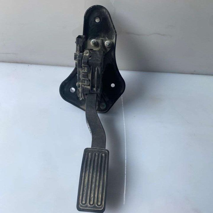 Accelerator pedal - 2013 Infiniti QX56