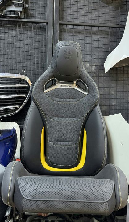 Mercedes-AMG C206 Performance Seat LH Black/Yellow