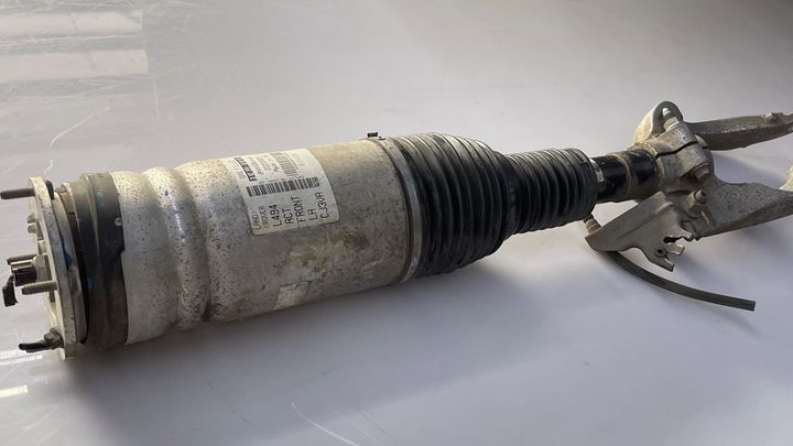 Shock Absorber (LHF) - 2016 Land Rover RANGE ROVER SPORT