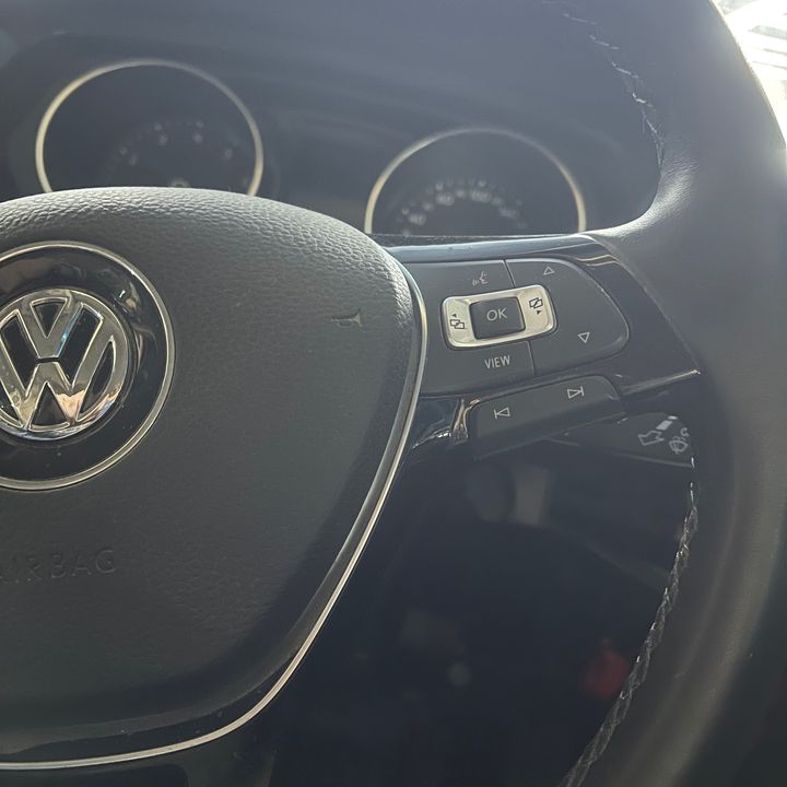 Steering wheel - 2020 Volkswagen Tiguan