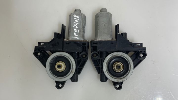 Power Window Motor - 2011 Jeep Grand Cherokee 70TH ANNIVERSARY