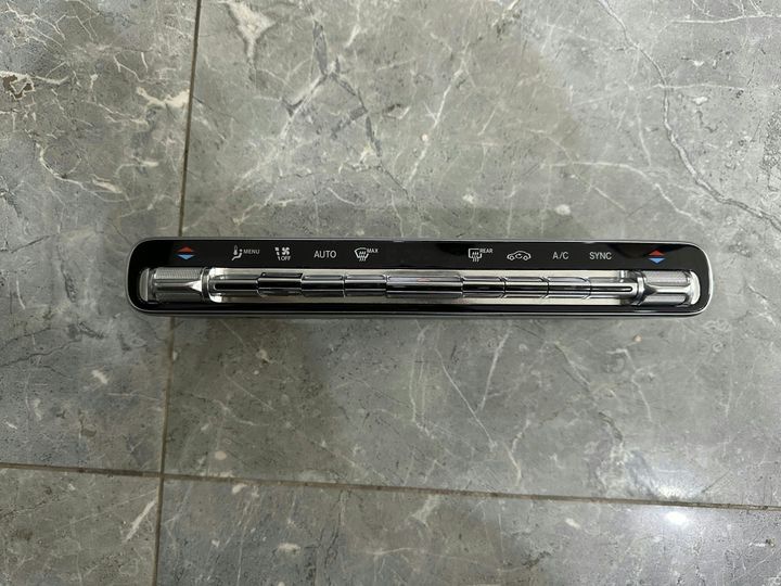 Mercedes-Benz W247 H247 X247 Climate Control Unit