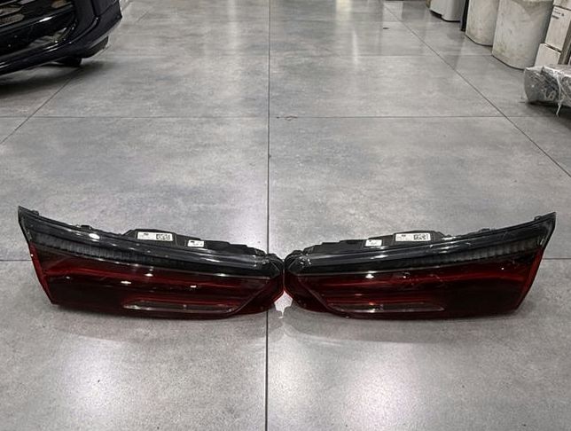 BMW 8 Series G14 G15 G16 Tail Lights Set LH & RH