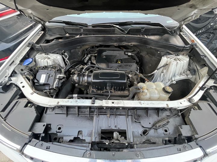 Engine - 2020 Ford Explorer XLT