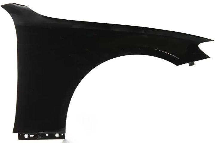 W213 FENDER R