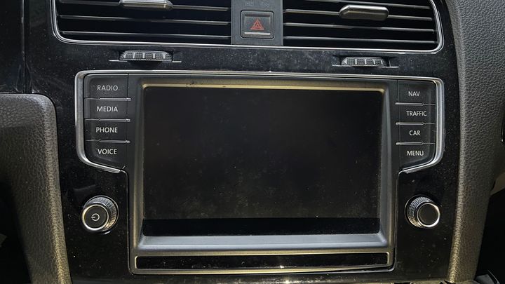 Info-gps-tv screen - 2015 Volkswagen Golf R