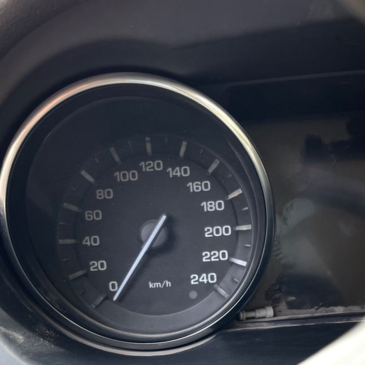 Speedometer - 2016 Land Rover DISCOVERY SPORT