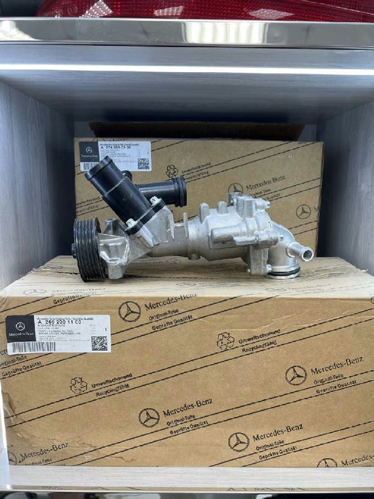 Mercedes-Benz Engine Water Pump