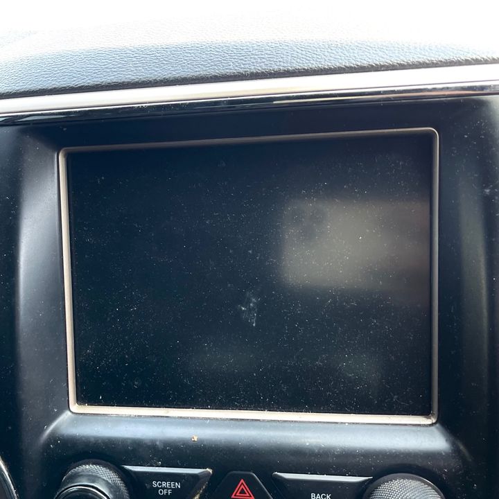 Info-gps-tv screen - 2014 Jeep Grand Cherokee Limited