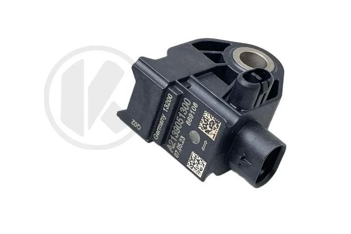 ACCELERATION SENSOR
