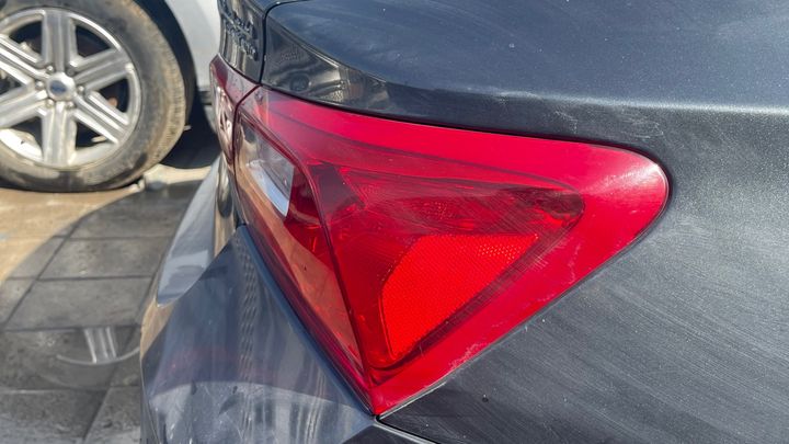 Tail Light (RH) - 2018 Chevrolet Malibu