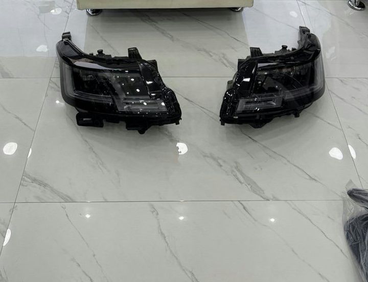 Range Rover Sport L461 Headlights Set LH&RH