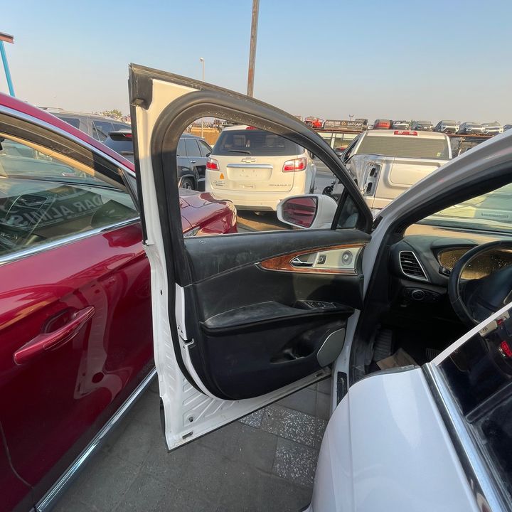 Door (LHF) - 2019 Lincoln Nautilus Reserve