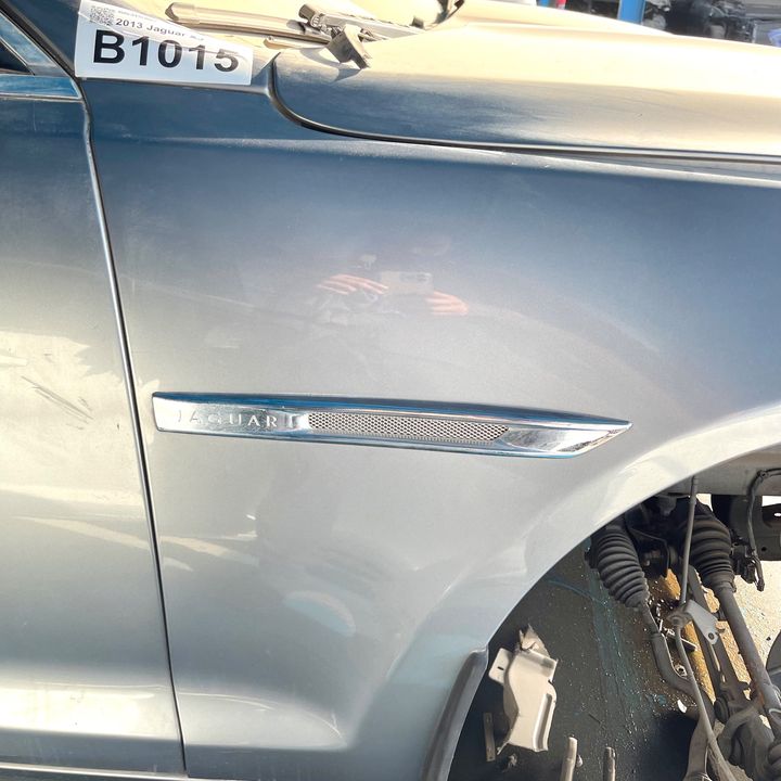Fender (LHF) - 2013 Jaguar XJ