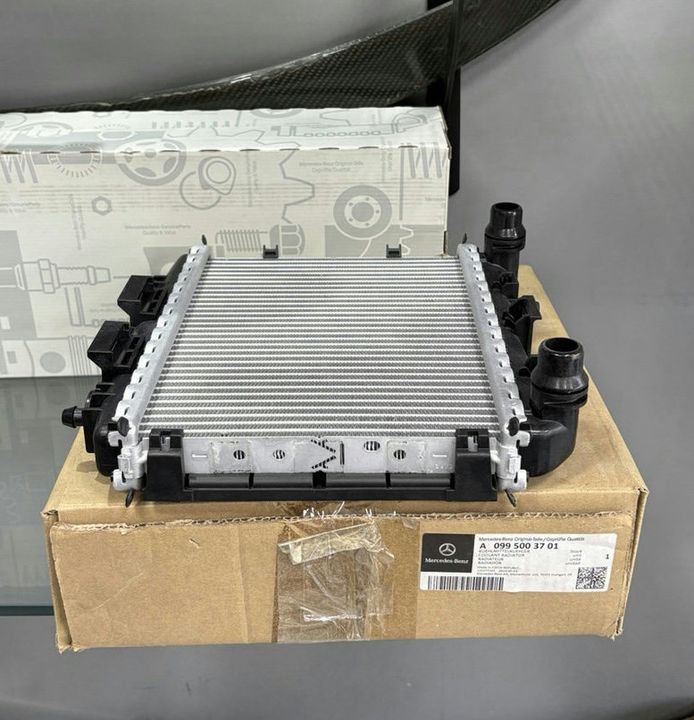 Mercedes-Benz Auxiliary Radiator A 099 500 37 01