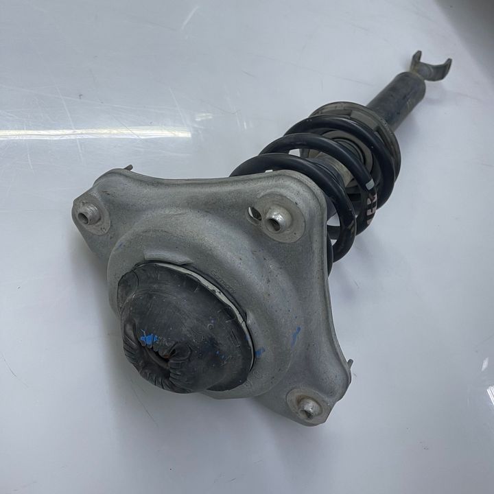Shock Absorber (RHF) - 2009 Audi A6