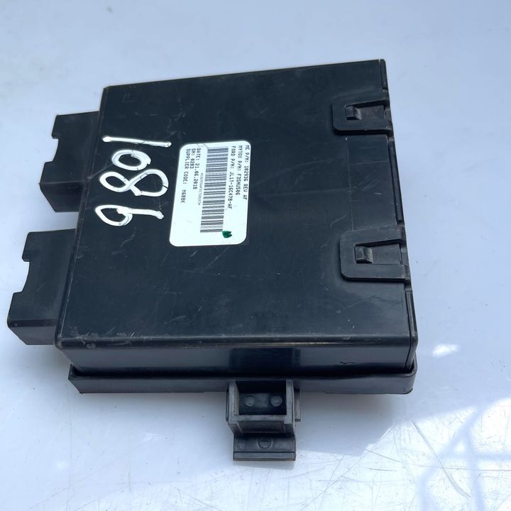 Running board control module - 2018 Ford Expedition