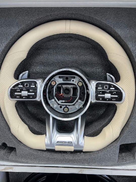 Mercedes-Benz AMG Performance Steering Wheel
