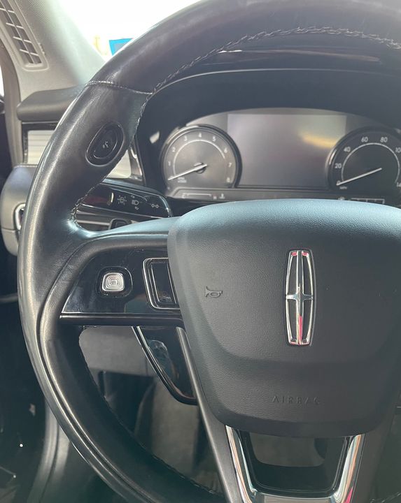 Steering wheel - 2022 Lincoln Corsair