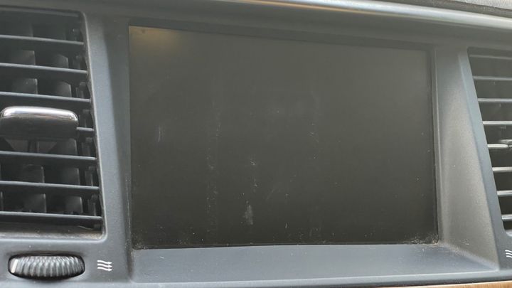Info-gps-tv screen - 2011 Infiniti QX56 5.6i
