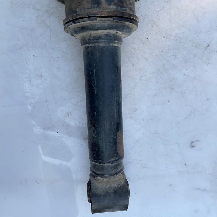 Shock Absorber (RHF) - 2008 Land Rover LR3
