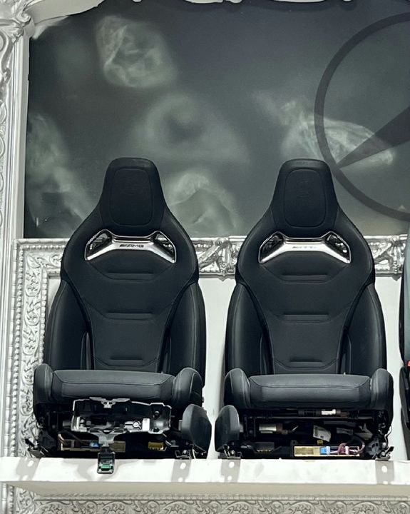 Mercedes Benz C class 206 AMG Performance-Front Seats Leather