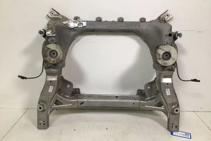 FRONT-AXLE BRACKET Rep. A2536205700